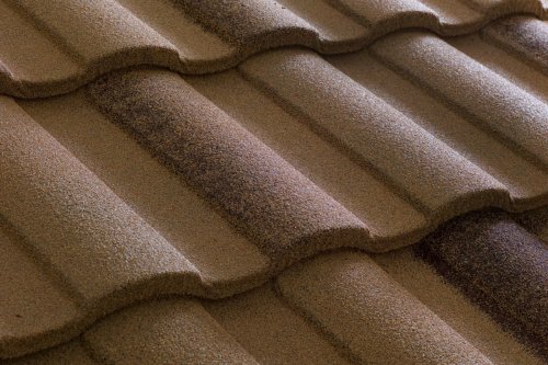 Композитная черепица: особенности и преимущества